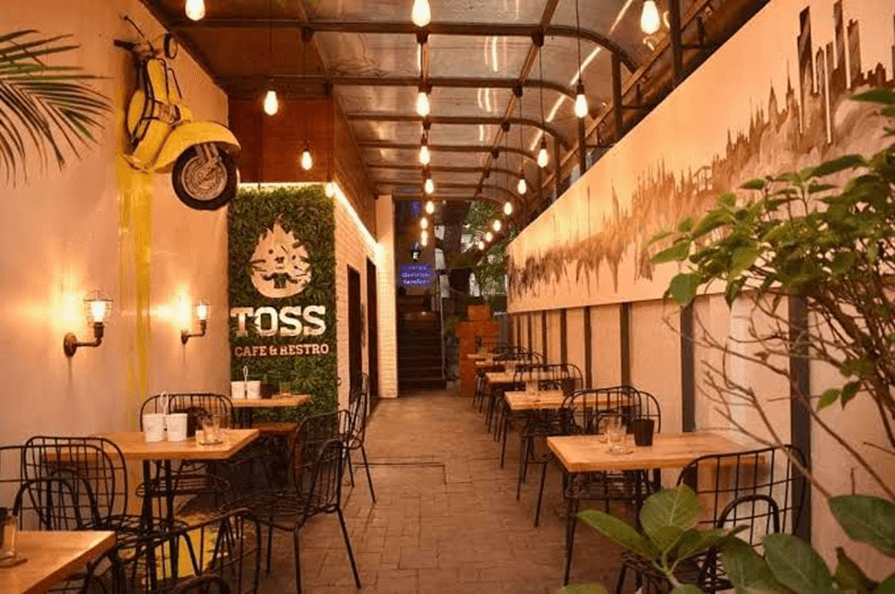 Courtyard Cafe – 3