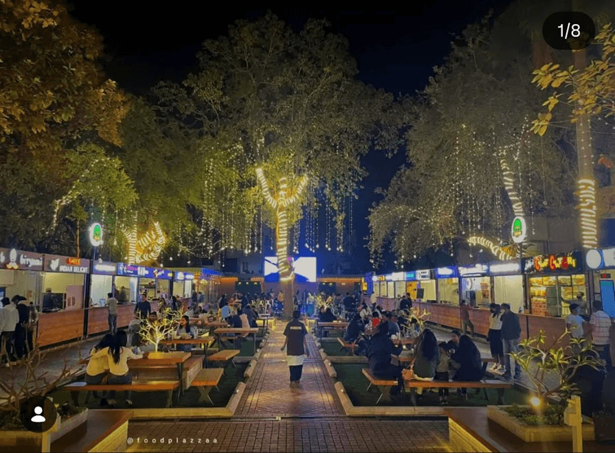 Courtyard Cafe – 4